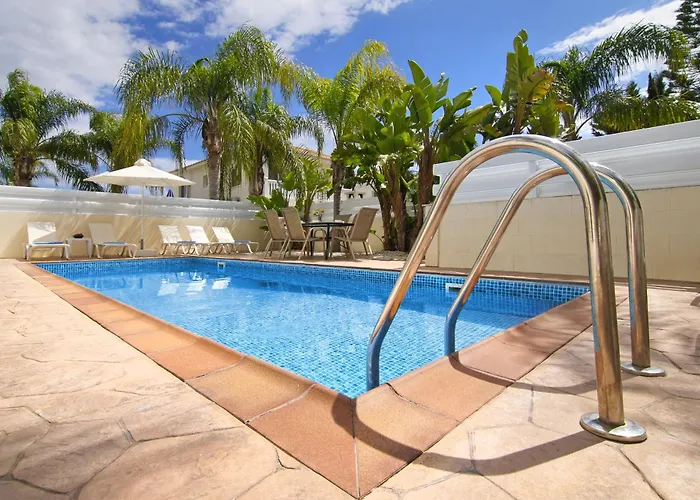 Nissi Sapphire Villa