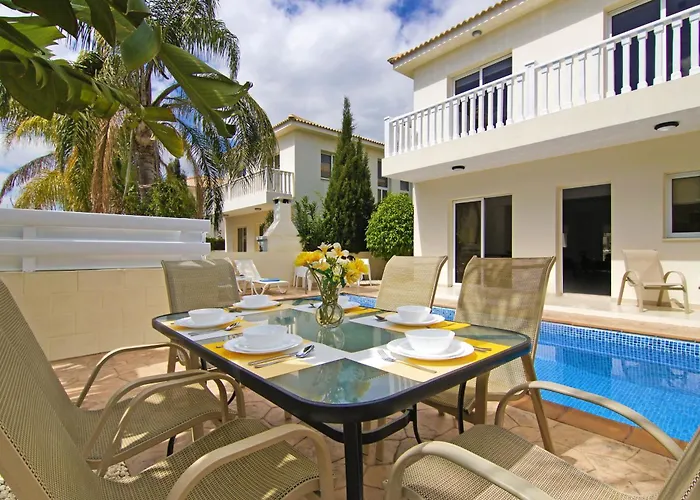 Nissi Sapphire Villa